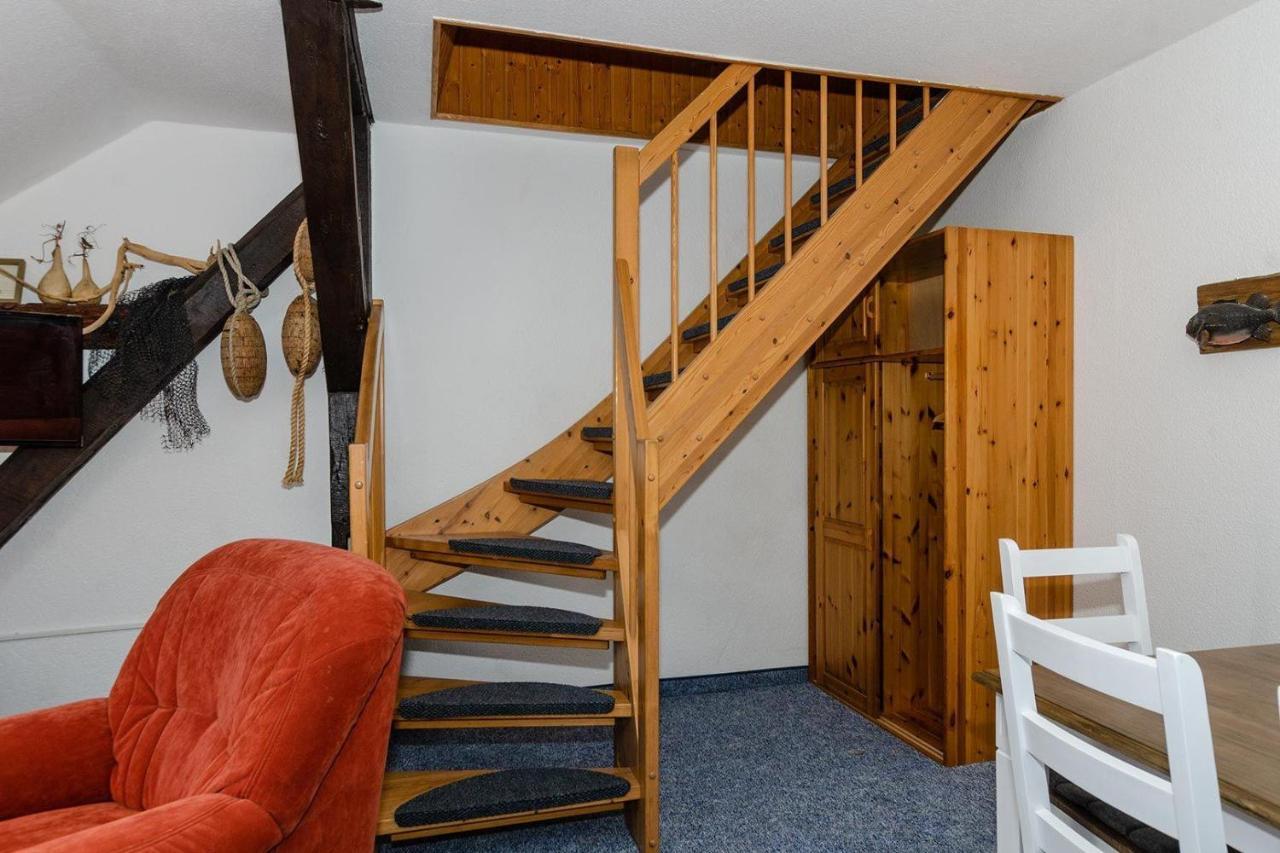 3-Raum-Fewo-Fuer-4-Personen-In-Schaprode-Auf-Ruegen-Zi5 Exterior photo